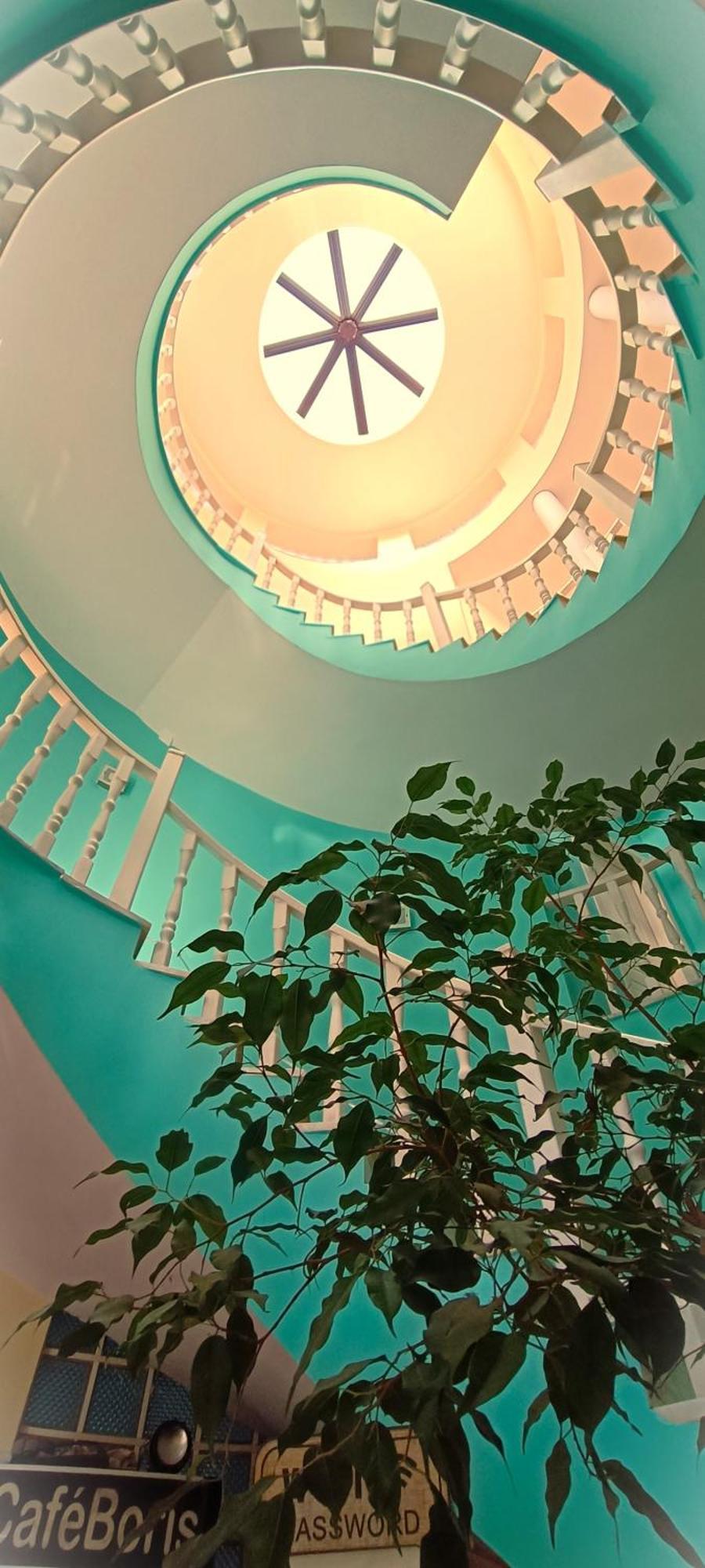 The Golden Rooster Hostel Tirana Kültér fotó